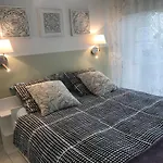 Apartment App Le Rocazur Avec Piscine Et Parking En Bord De A 500m Du Centre Menton