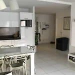 App Le Rocazur Avec Piscine Et Parking En Bord De à 500m Du Centre Appartement *