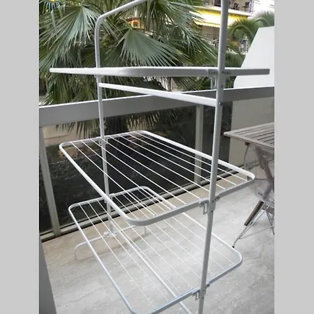 App Le Rocazur Avec Piscine Et Parking En Bord De à 500m Du Centre Menton