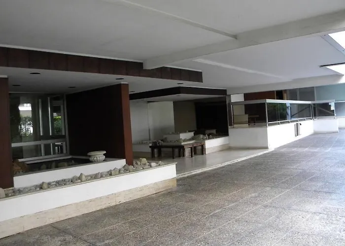 App Le Rocazur Avec Piscine Et Parking En Bord De A 500m Du Centre * Menton