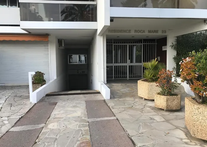 App Le Rocazur Avec Piscine Et Parking En Bord De à 500m Du Centre